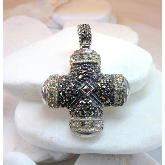 VTG Sterling Silver Real Marcasite Cross Oxidized Pendant Lock Bail - Picture 2 of 9